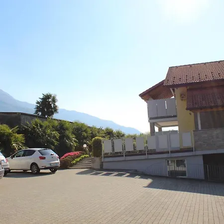 Appartement Rose Rossa Roselina Terrassen Og Colico